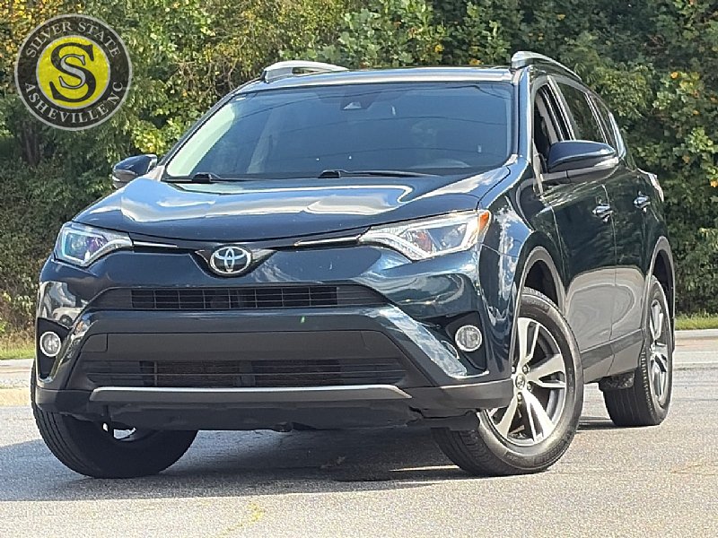 Used 2018 Toyota RAV4 XLE FWD image 1