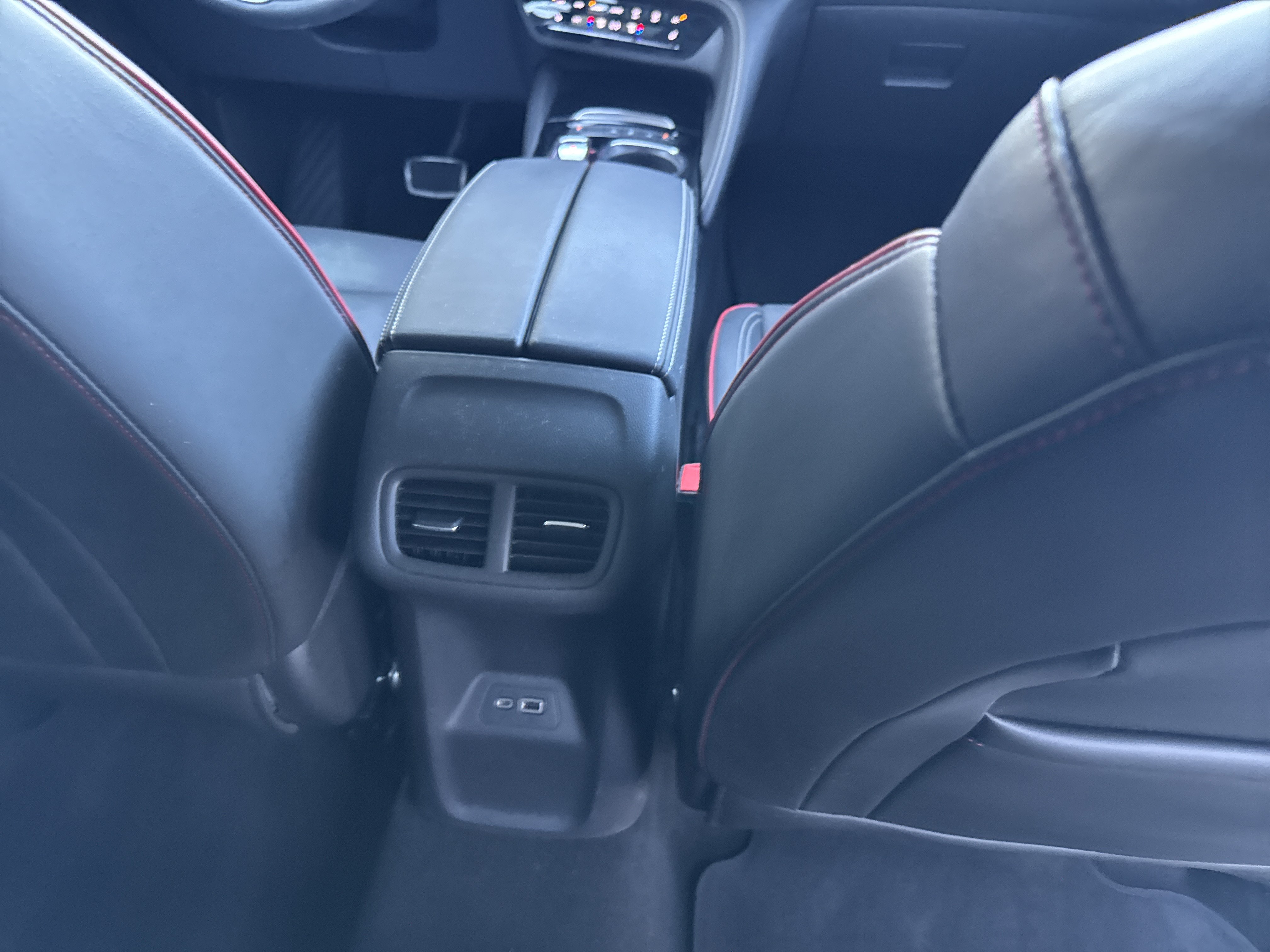 Used 2022 Buick Envision Essence w/ Technology Package II FWD image 12