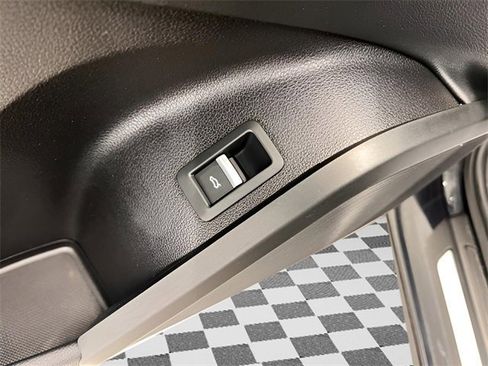 Used 2018 Audi Q5 2.0T Premium Plus w/ Premium Plus Package image 31