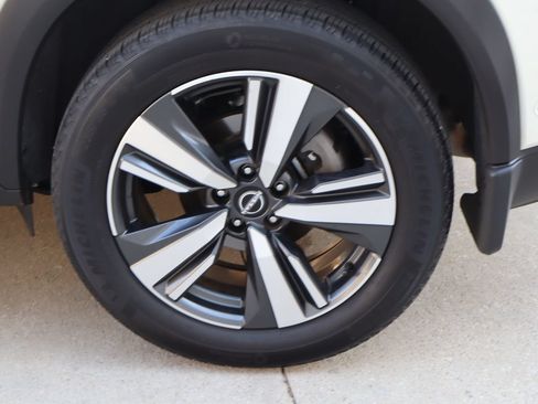 Used 2023 Nissan Rogue Platinum w/ Platinum Premium Package FWD image 29