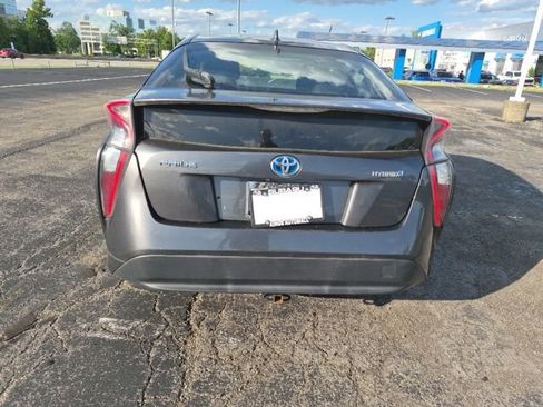 Used 2017 Toyota Prius Two FWD image 8
