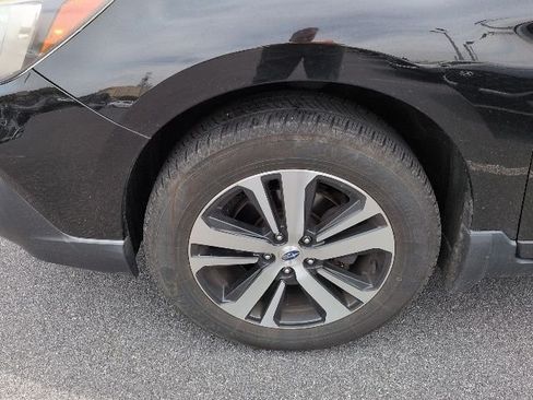 Used 2019 Subaru Outback 2.5i Limited w/ Popular Package #2 AWD/4WD image 3