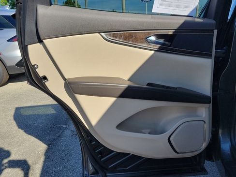 Used 2019 Lincoln Nautilus Select image 16