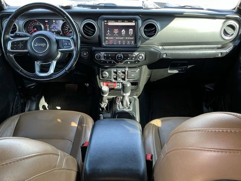 Used 2022 Jeep Gladiator Rubicon w/ Cold Weather Group image 32