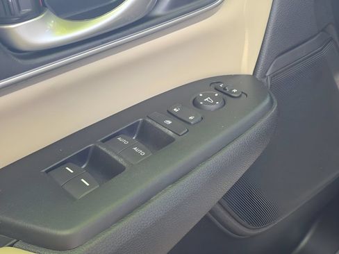 Used 2021 Honda CR-V EX-L image 16