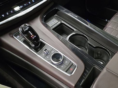 Used 2023 Cadillac Escalade ESV V AWD/4WD image 42