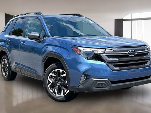 Used 2025 Subaru Forester Premium w/ Convenience Package #1 AWD/4WD image 3
