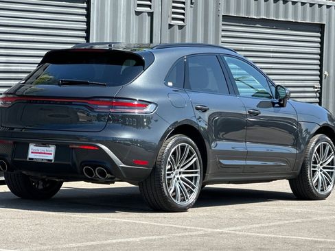 Used 2025 Porsche Macan image 8