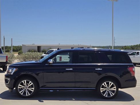 Used 2021 Ford Expedition Platinum image 4