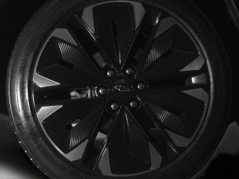 Used 2024 Chevrolet Blazer EV RS image 25