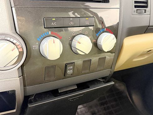 Used 2012 Toyota Tundra 8ft Bed w/ Convenience Pkg image 30