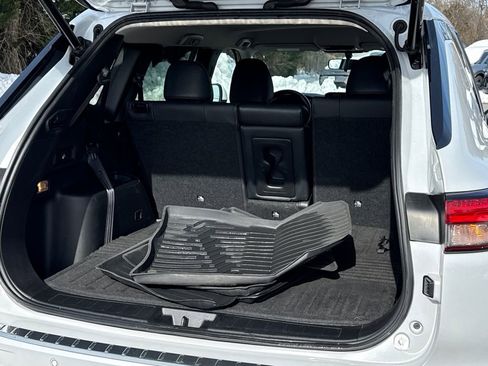 Used 2022 Mitsubishi Outlander SE image 14