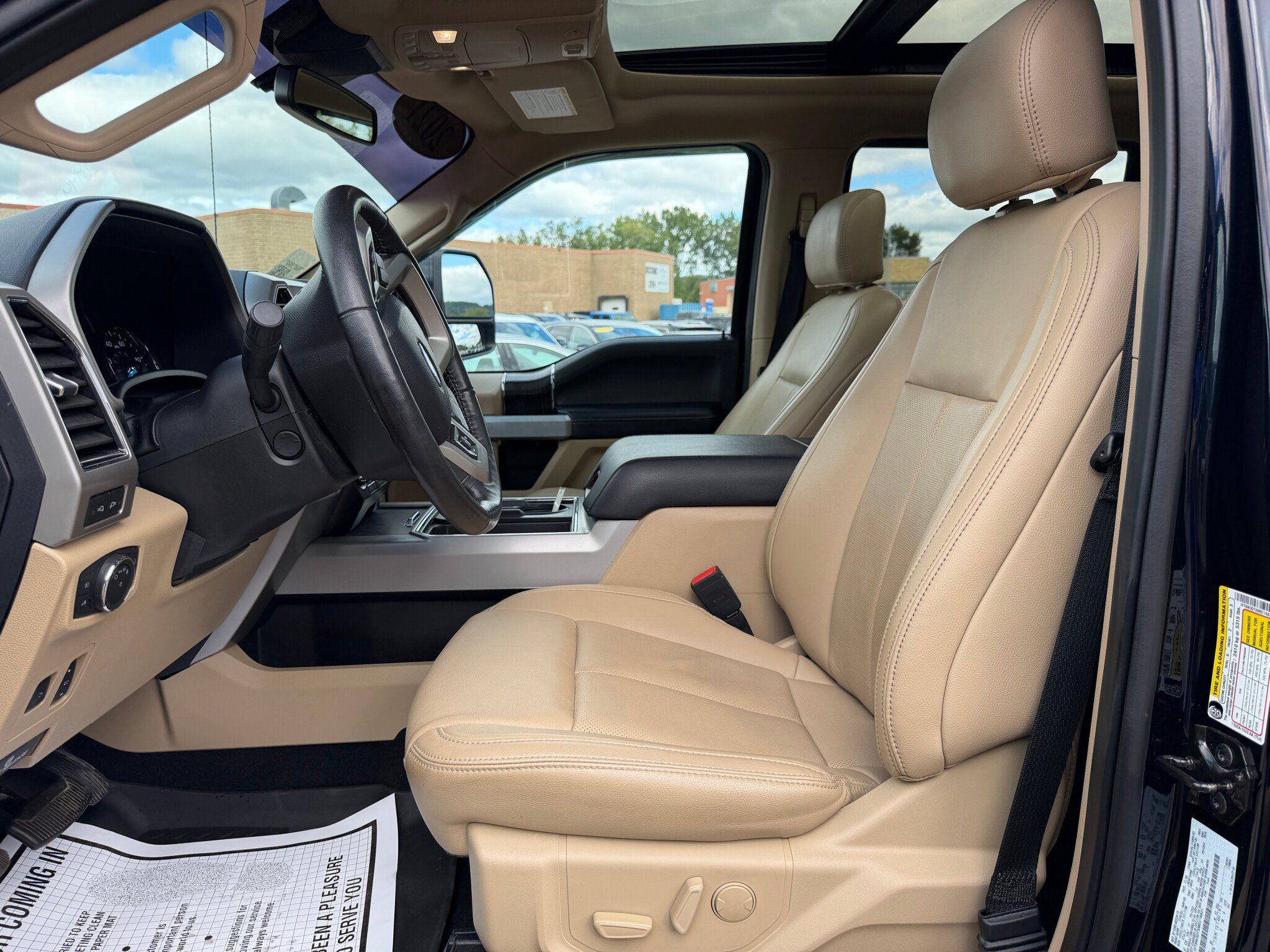 Used 2021 Ford F350 Lariat w/ Lariat Ultimate Package AWD/4WD image 10