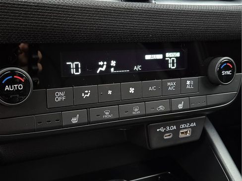 New 2026 Subaru Outback Limited AWD/4WD image 16