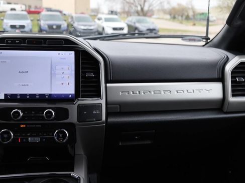 Used 2022 Ford F250 Lariat w/ Lariat Ultimate Package image 25