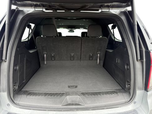 Used 2023 Chevrolet Suburban LT image 17
