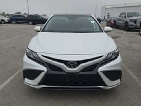 Used 2022 Toyota Camry XSE FWD image 5