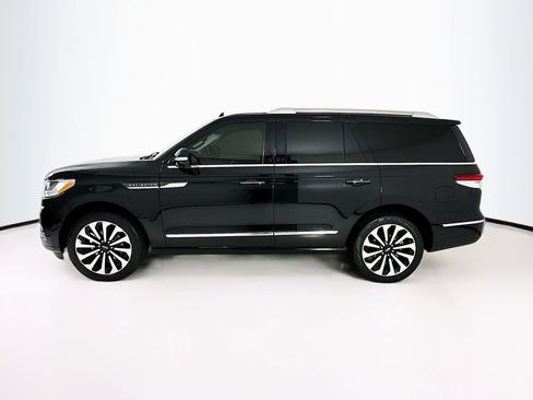 Used 2022 Lincoln Navigator Reserve image 5