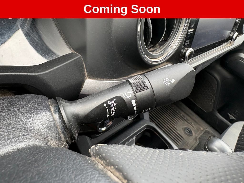 Used 2021 Toyota Tacoma TRD Off-Road w/ Technology Package AWD/4WD image 21