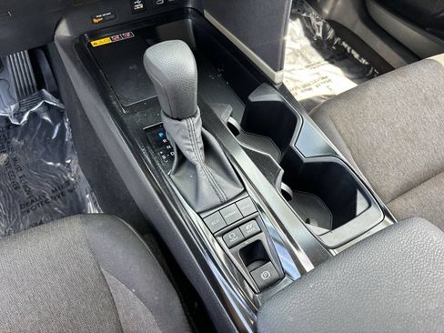 Used 2025 Toyota Camry LE FWD image 23
