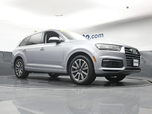 Used 2019 Audi Q7 3.0T Premium Plus AWD/4WD image 30