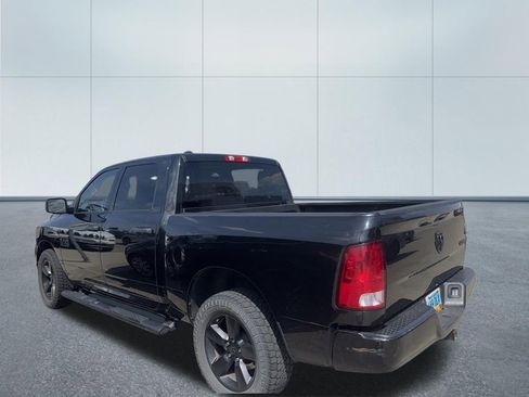 Used 2018 RAM 1500 Express w/ Black Ram 1500 Express Group AWD/4WD image 7