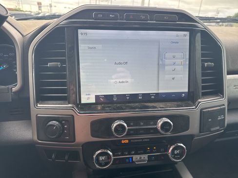 Used 2022 Ford F350 Lariat w/ Lariat Value Package AWD/4WD image 11