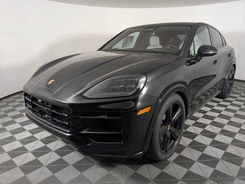 New 2026 Porsche Cayenne GTS image 1