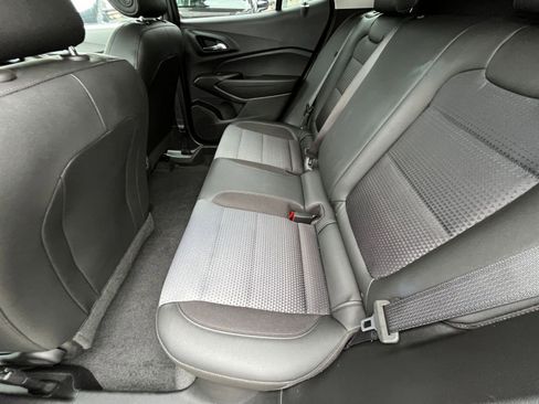 Used 2025 Chevrolet Trax LT image 25