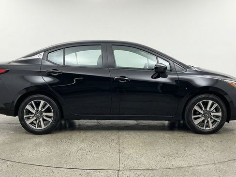 Used 2025 Nissan Versa SV image 11