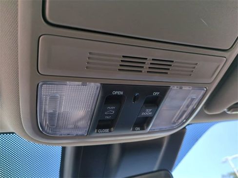 Used 2019 Honda Odyssey EX-L image 25