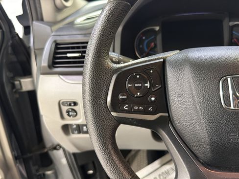 Used 2020 Honda Pilot LX image 15