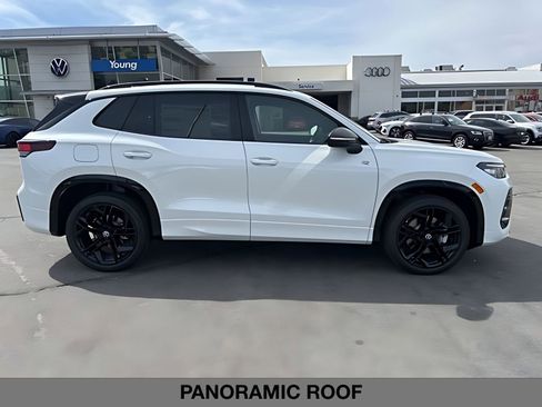 New 2026 Volkswagen Tiguan SE R-Line AWD/4WD image 2