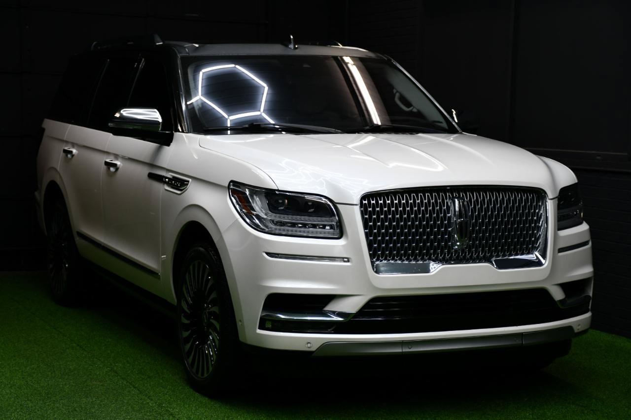 Used 2019 Lincoln Navigator Black Label w/ Cargo Package AWD/4WD image 10