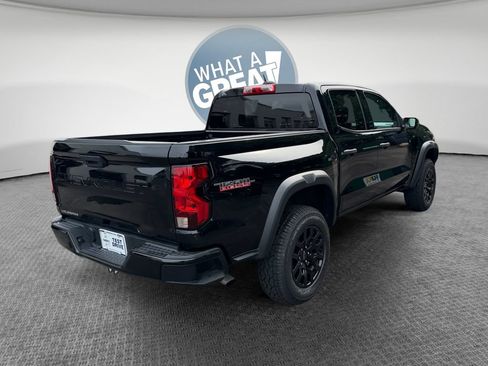 Used 2023 Chevrolet Colorado Trail Boss AWD/4WD image 3