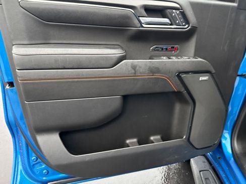 Used 2022 GMC Sierra 1500 AT4 w/ AT4 Preferred Package image 12