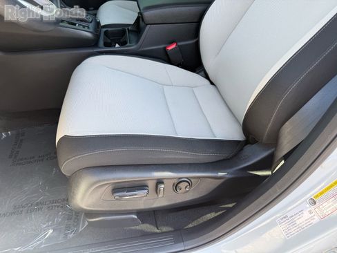 Certified 2024 Honda CR-V EX image 13