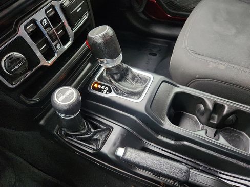 Used 2022 Jeep Gladiator Sport image 20