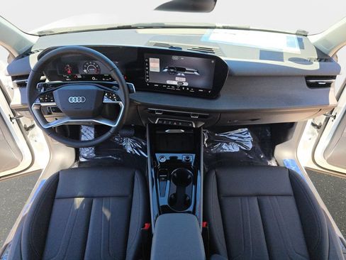 New 2026 Audi Q3 quattro 2.0T AWD/4WD image 9