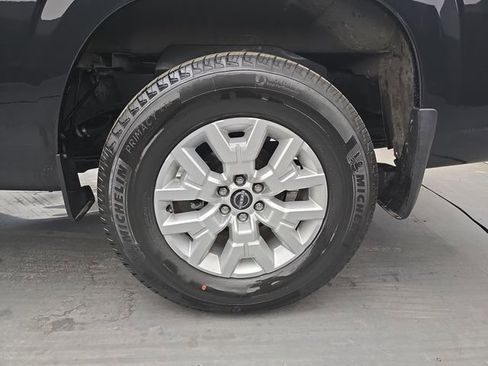 Used 2024 Nissan Frontier SV w/ Technology Package image 16