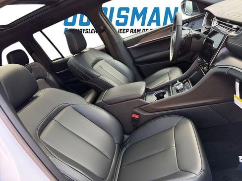 New 2025 Jeep Grand Cherokee Limited w/ MOPAR Finishing Package image 33