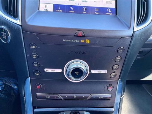 Used 2020 Ford Edge Titanium w/ Class II Trailer Tow Package image 32