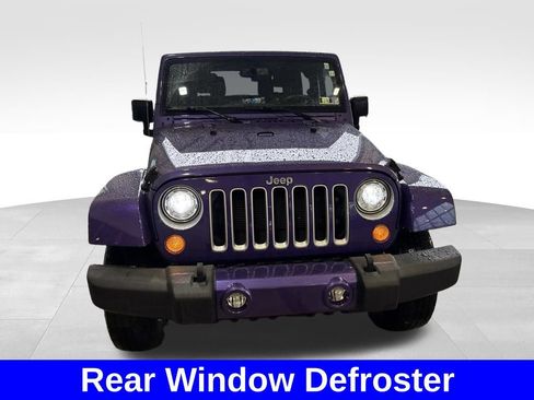 Used 2017 Jeep Wrangler Sahara w/ Connectivity Group AWD/4WD image 8