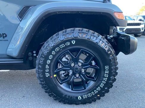 New 2026 Jeep Gladiator Willys image 19