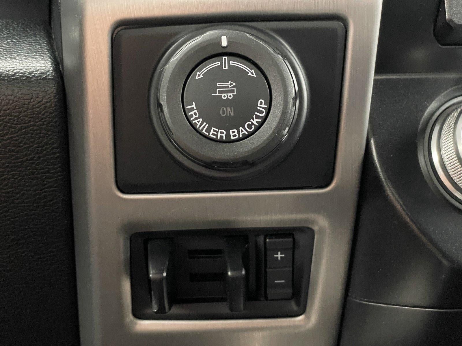 Used 2016 Ford F150 Platinum w/ Equipment Group 701A Luxury AWD/4WD image 27