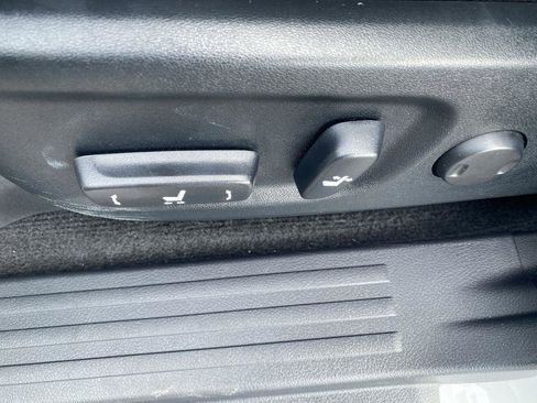 Used 2024 Toyota 4Runner TRD Off-Road Premium image 12