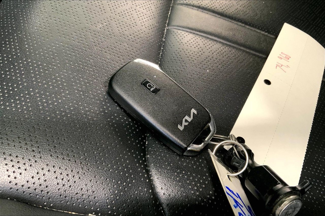 Used 2022 Kia Sorento SX AWD/4WD image 19
