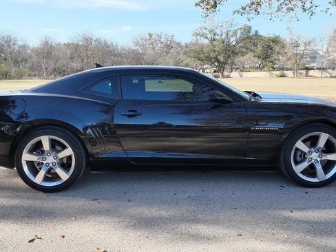 Used 2011 Chevrolet Camaro LS w/ Bluetooth Package image 4