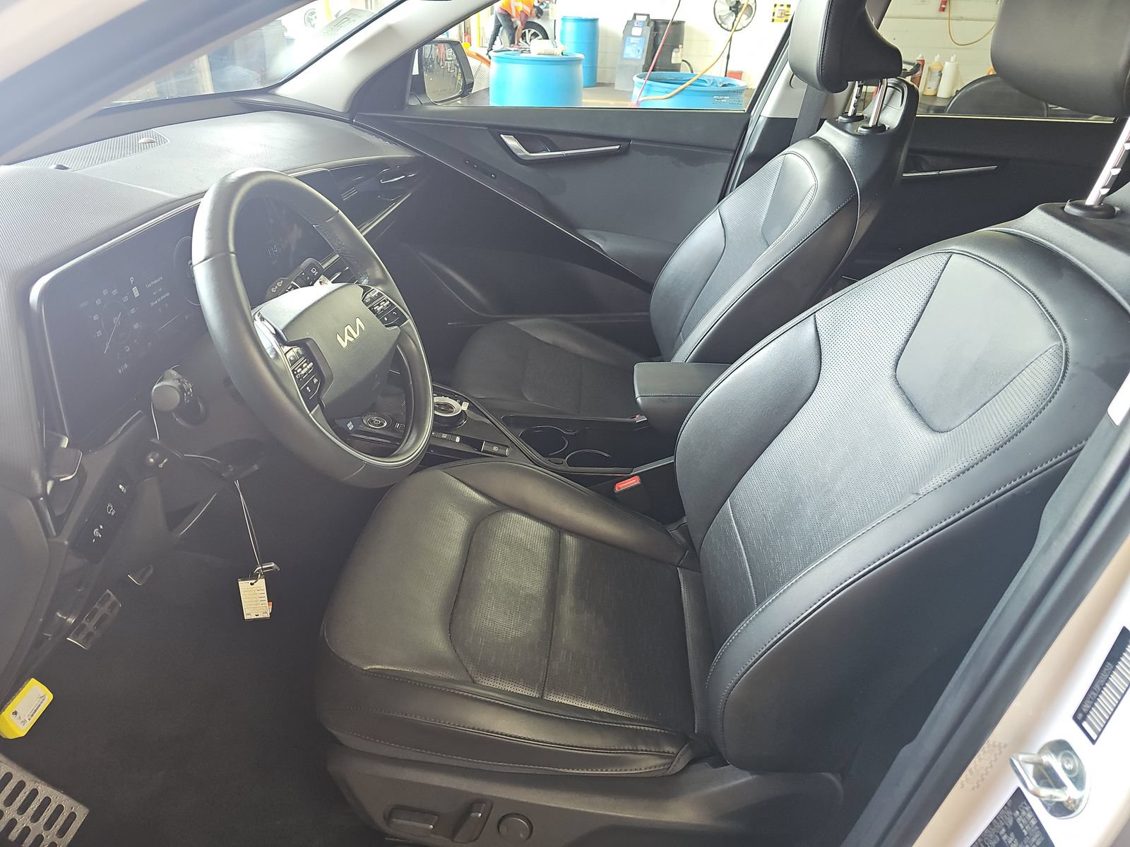 Used 2023 Kia Niro Wave FWD image 11