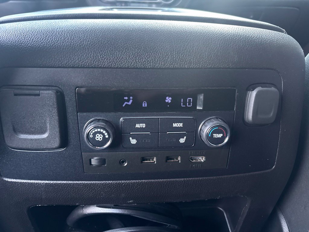 Used 2019 Chevrolet Tahoe Premier AWD/4WD image 17
